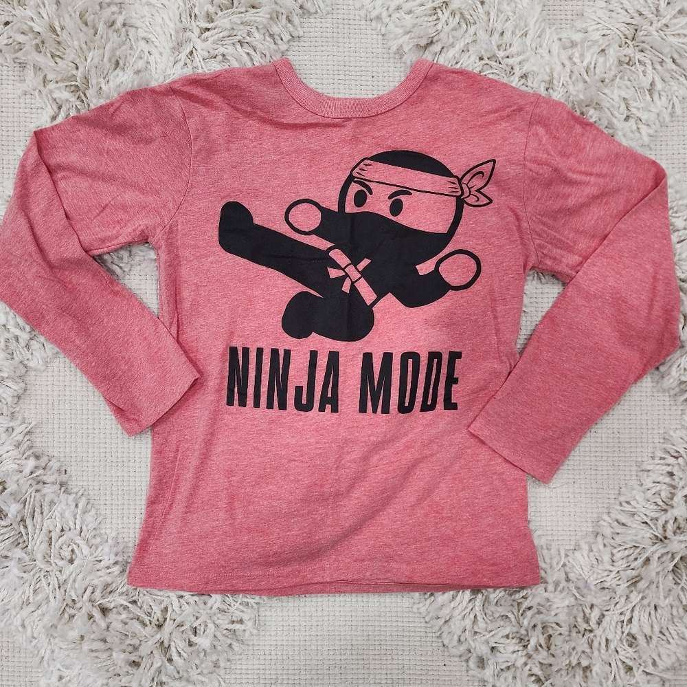 🚨 Children's Place boys Medium 7/8 long-sleeved Ninja graphic t-shirt